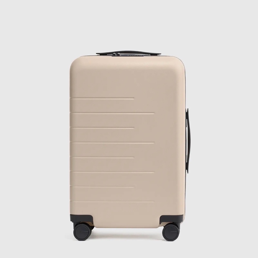 Quince Small Carryon Suitcase in Tan (no bundles)
